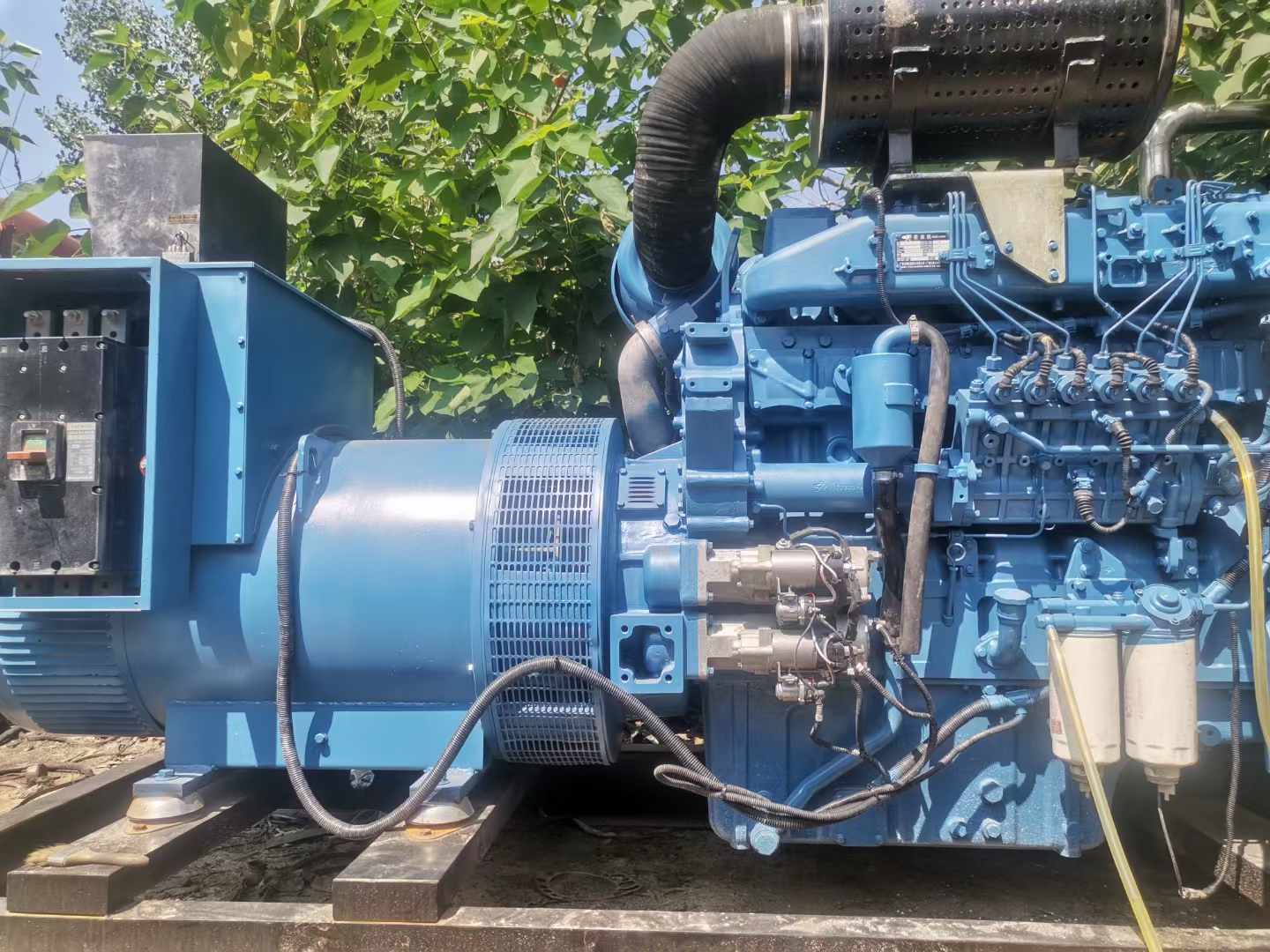 铜梁详细说明降低 800kW 柴油发电机输出电流波动的方法